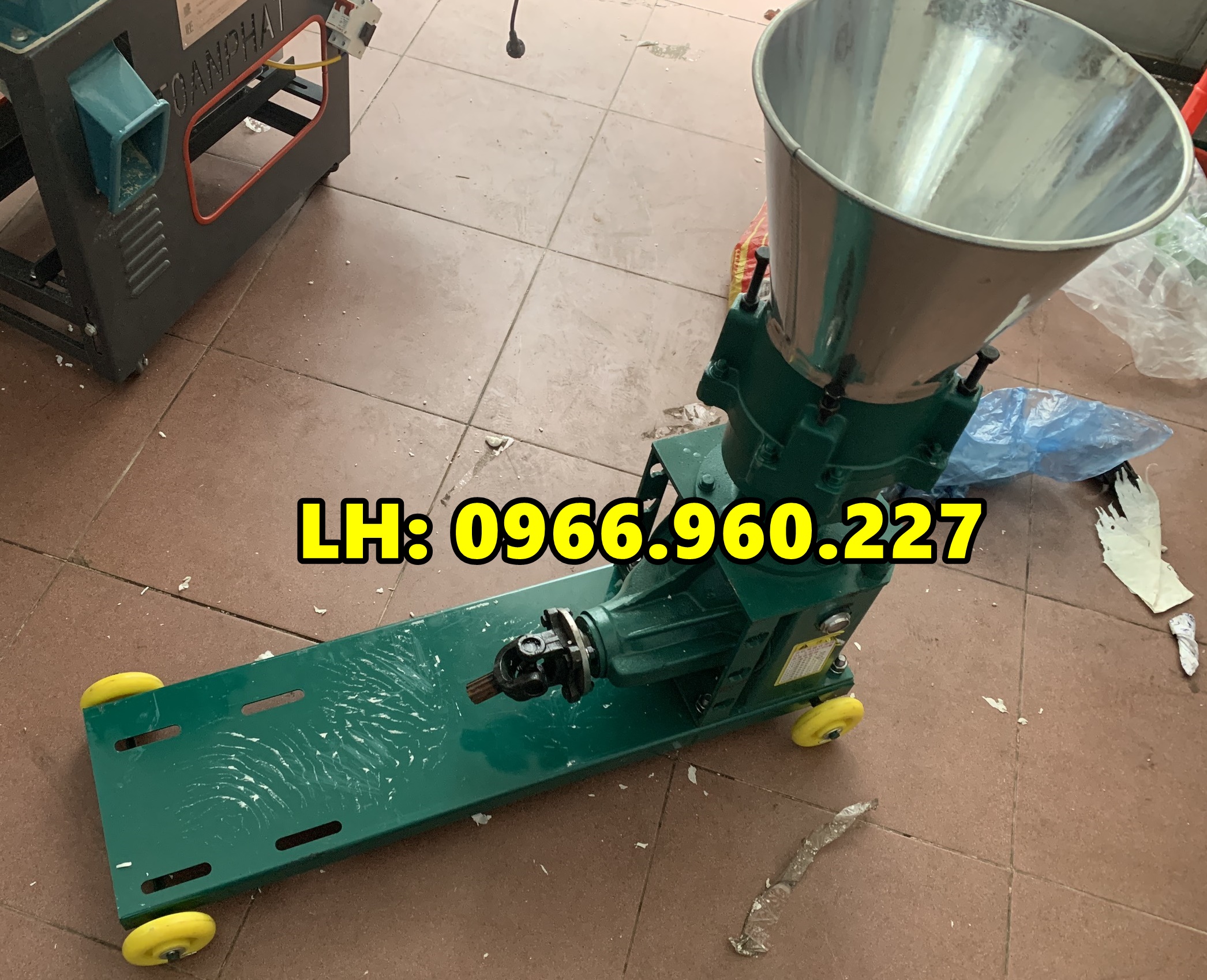 [Bảo hành 12 tháng] Máy nghiền cám, tạo viên cám, ép cám viên 4 lô nghiền