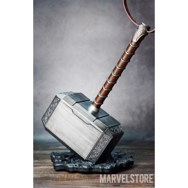 Mô hình búa Thor Marvel tỉ lệ 11 bằng Kim Loại