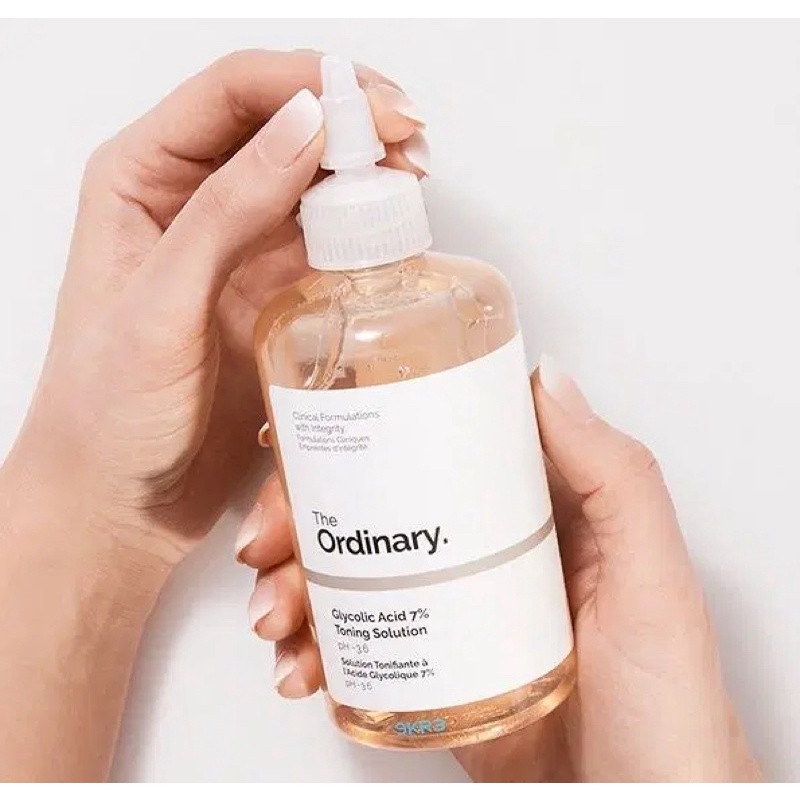 NEW] TONER THE ORDINARY GLYCOLIC 7% TONING SOLUTION | Lazada.vn - The Ordinary Toning Solution: Sản phẩm mới của The Ordinary Glycolic 7% Toning Solution sẽ là sự lựa chọn hoàn hảo cho những người muốn cải thiện tình trạng da mặt của mình. Với thành phần chiết xuất từ quả nho bio-ferment, sản phẩm giúp làm mềm làn da, se khít lỗ chân lông và loại bỏ tế bào chết. Hãy khám phá ngay sản phẩm này trên Lazada.vn