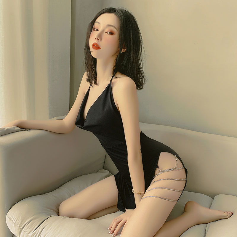 Váy ngủ tiểu thư sang chảnh đính đá có thể tháo rời