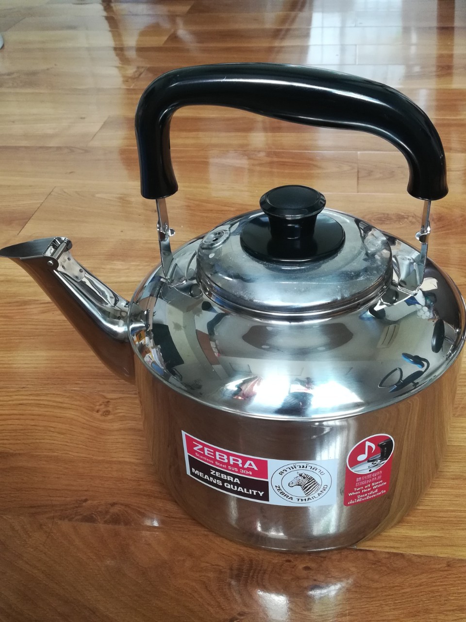 Ấm Đun Nước Inox Zebra Thái Lan Cao Cấp Century Có Còi Reo Sôi 4,5L-113515