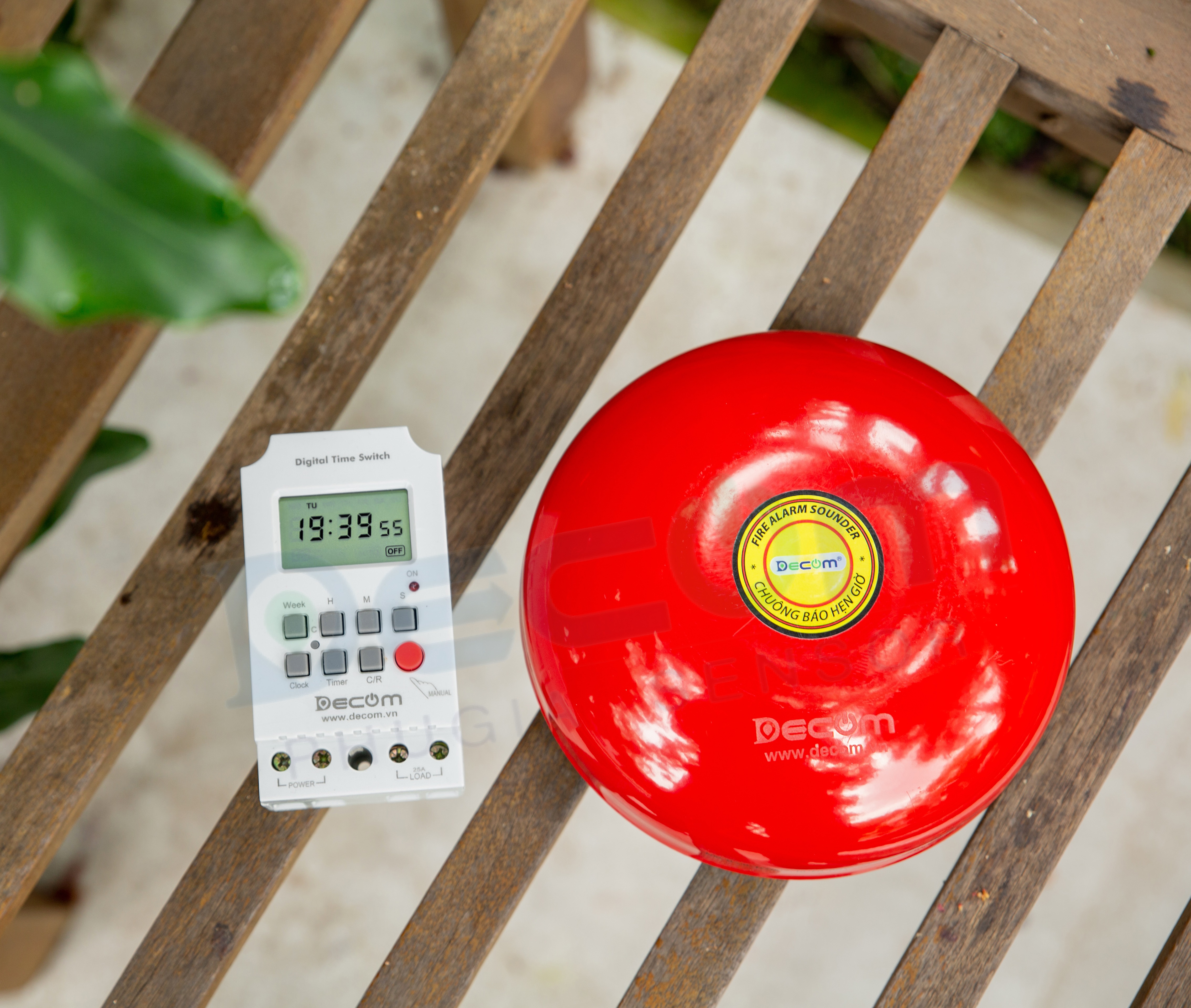 Chuông báo giờ công nghiệp timer hẹn giờ dùng cho trường học, công ty hàng chính hãng Decom