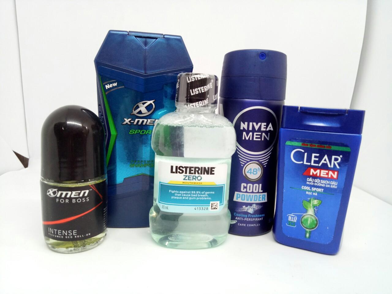 Trọn bộ 5 món dành cho nam giới : 1Dầu gội Xmen nước hoa sạch gàu thơm mát + 1Chai Xịt khử mùi Nivea + 1chai Lăn khử mùi hương nước hoa Xmen + 1 chai nước súcmiệng Listerine + Tặng 1 chai dầu gội Clear Men bạc hà & 1 túi đựng mỹ phẩm