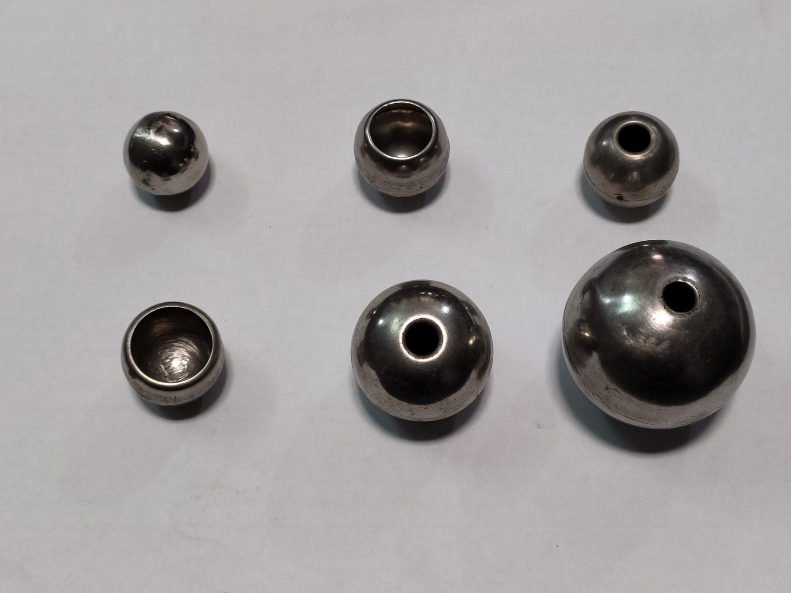 Quả bóng, cầu Inox đục lỗ siêu sáng các loại kích thước.