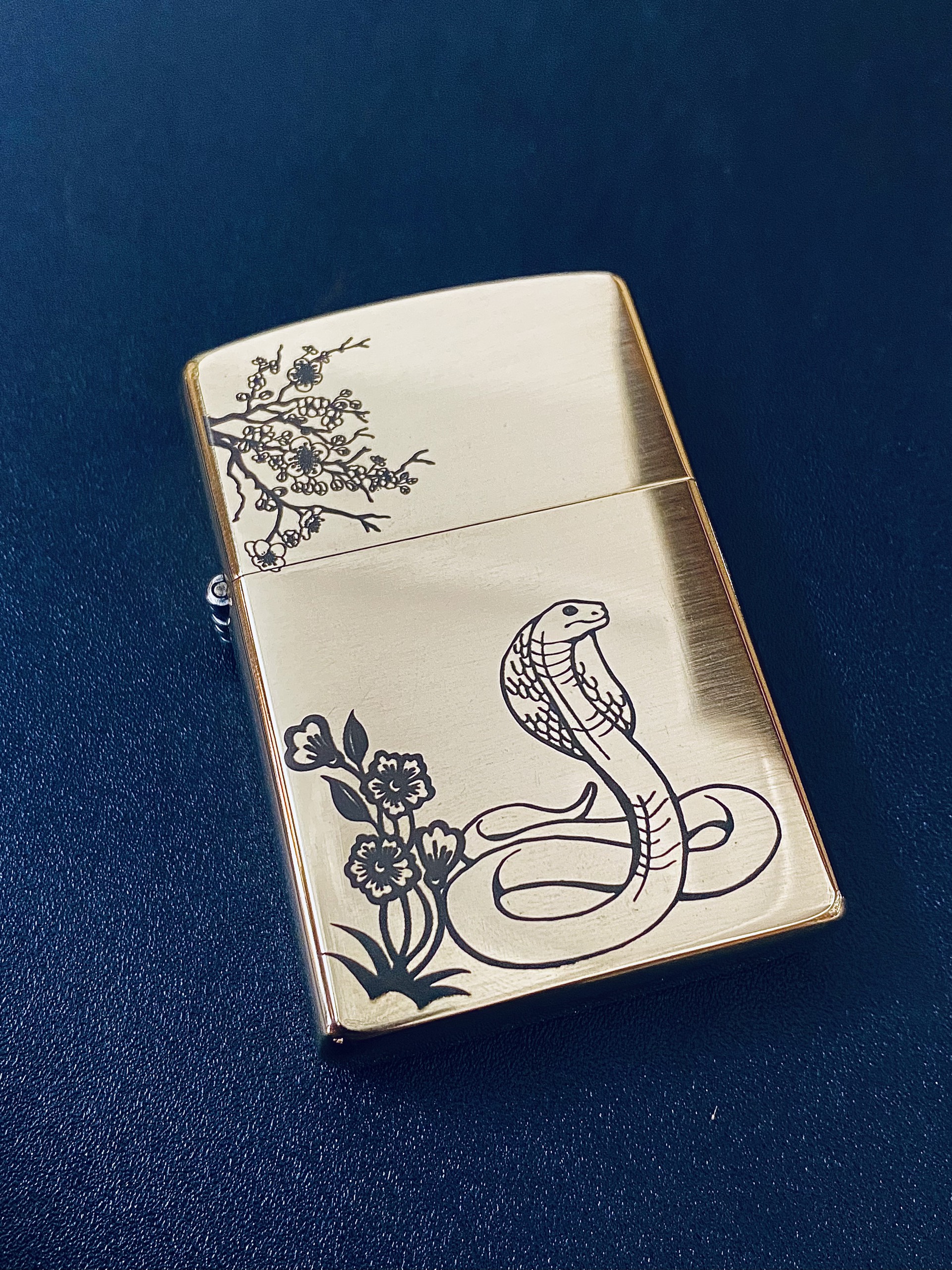 Bật lửa zippo mỹ đồng nguyên khối bộ 12 con giáp .