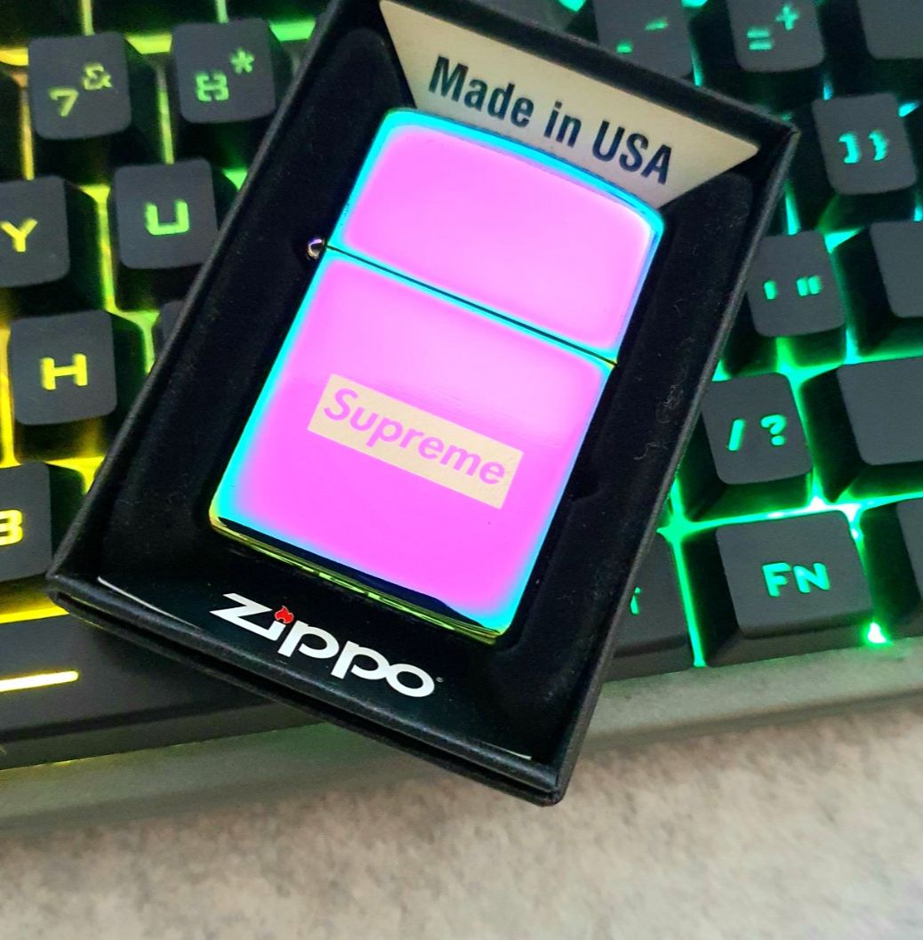 Bật Lửa Zippo Mạ Chrome Màu Titan Sáng Bóng Khắc Logo Supreme Có Tem Đỏ ( Tặng Kèm Combo Đá Bấc Xịn)
