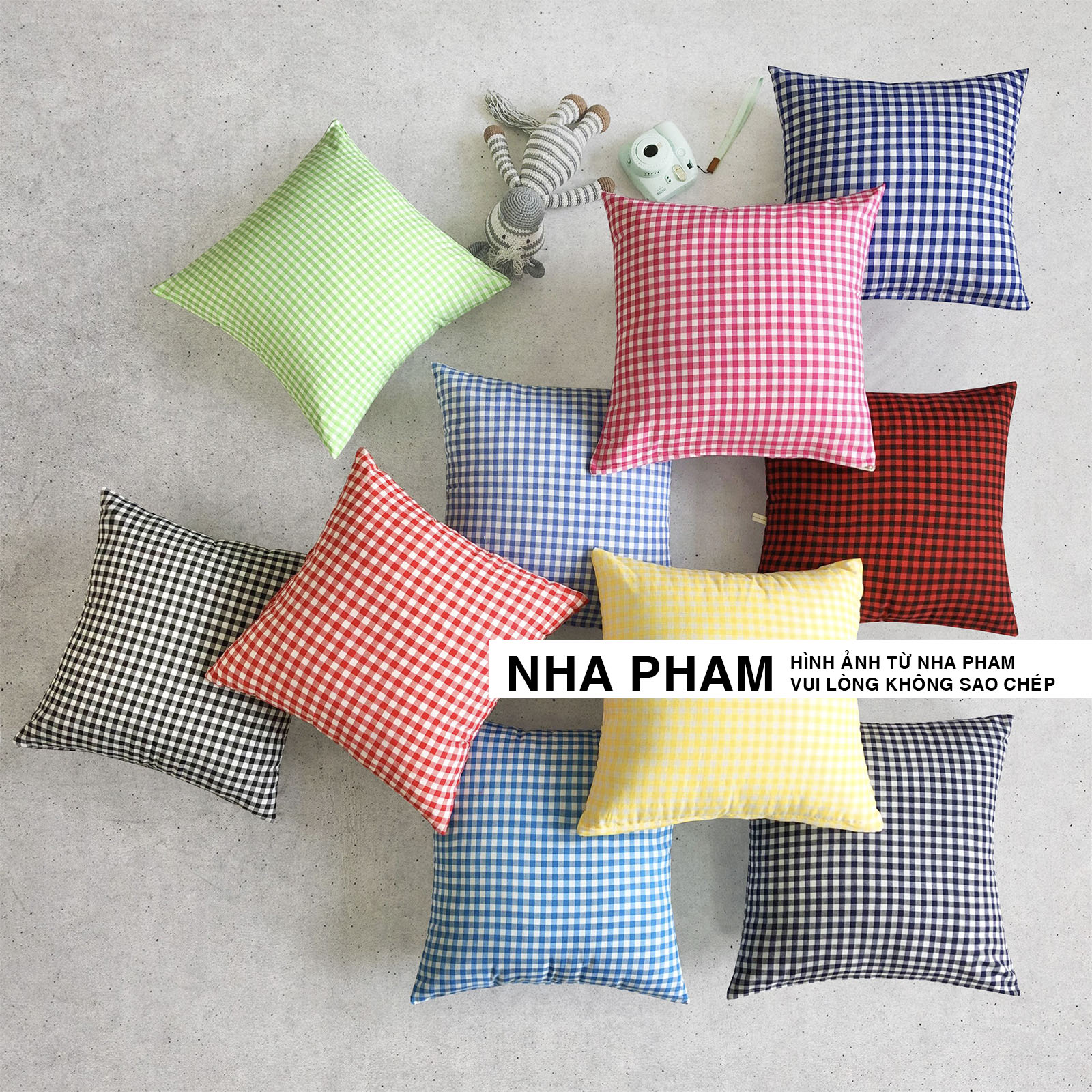 Gối sofa trang trí caro pham