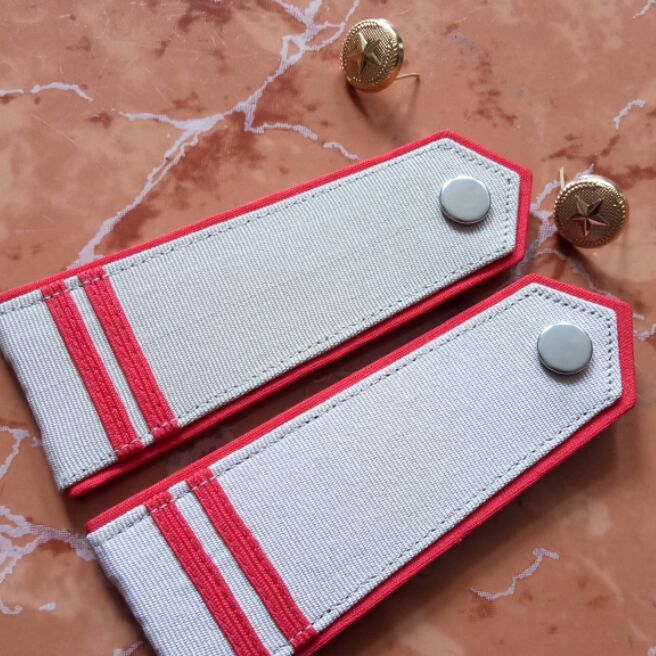 Cầu vai bảo vệ cấp bậc 2 vạch thẳng H2 chi tiết vai áo