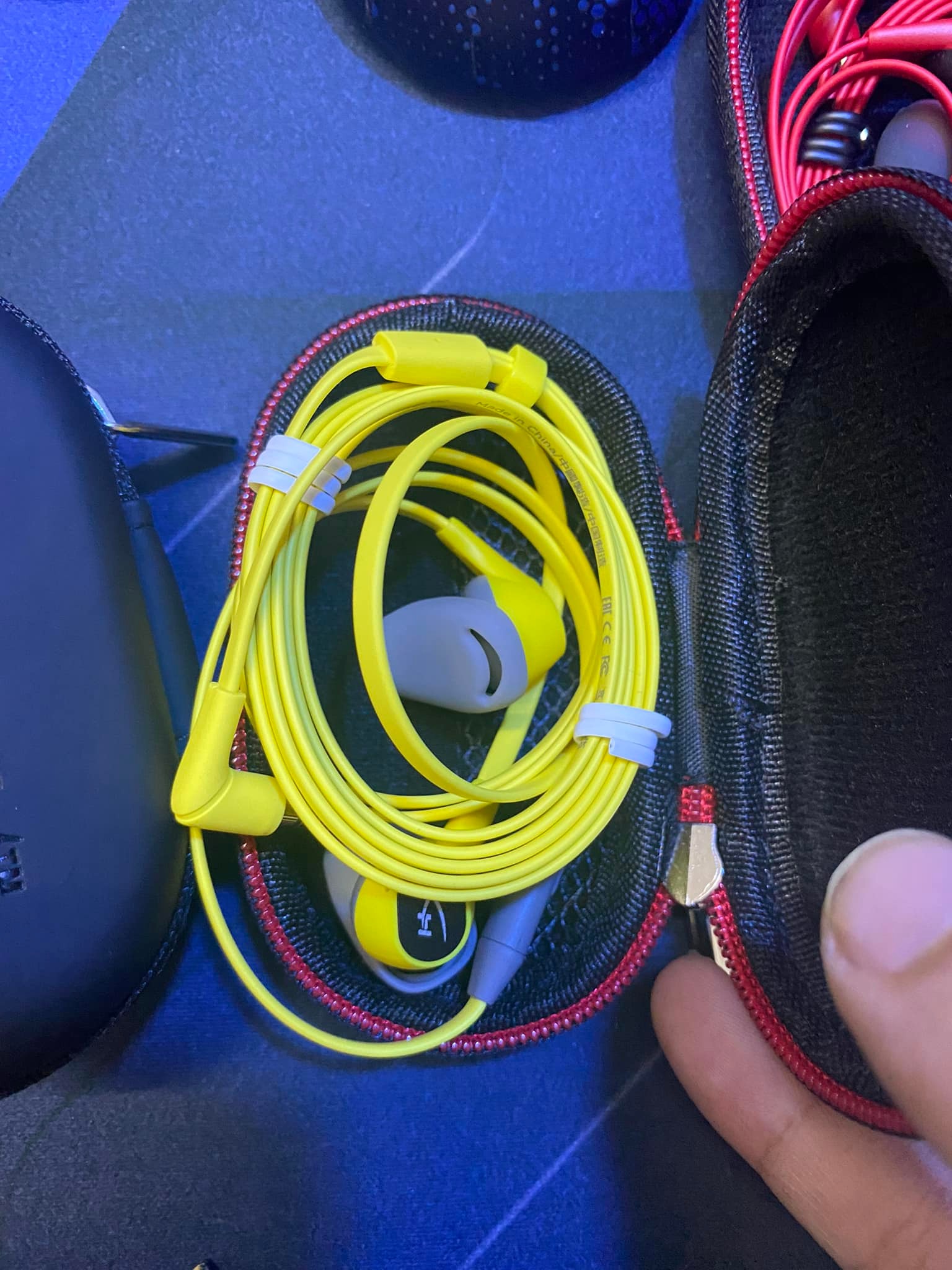 Tai nghe Kingston HYPERX Cloud Earbuds chính hãng cho game FPS
