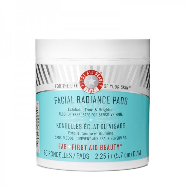 Miếng Tẩy Da Chết First Aid Beauty Facial Radiance Pads Làm Sáng Đều Màu Da