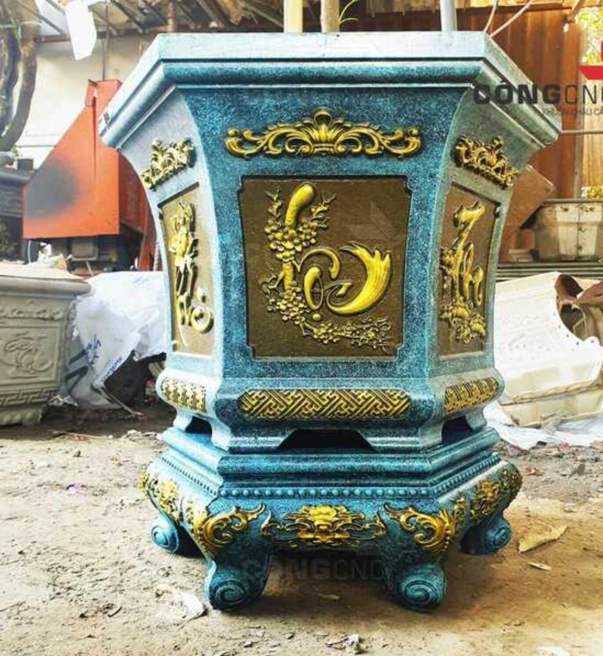 Khuôn chậu lục giác 58 cm kèm chân đôn mới đổ đáy
