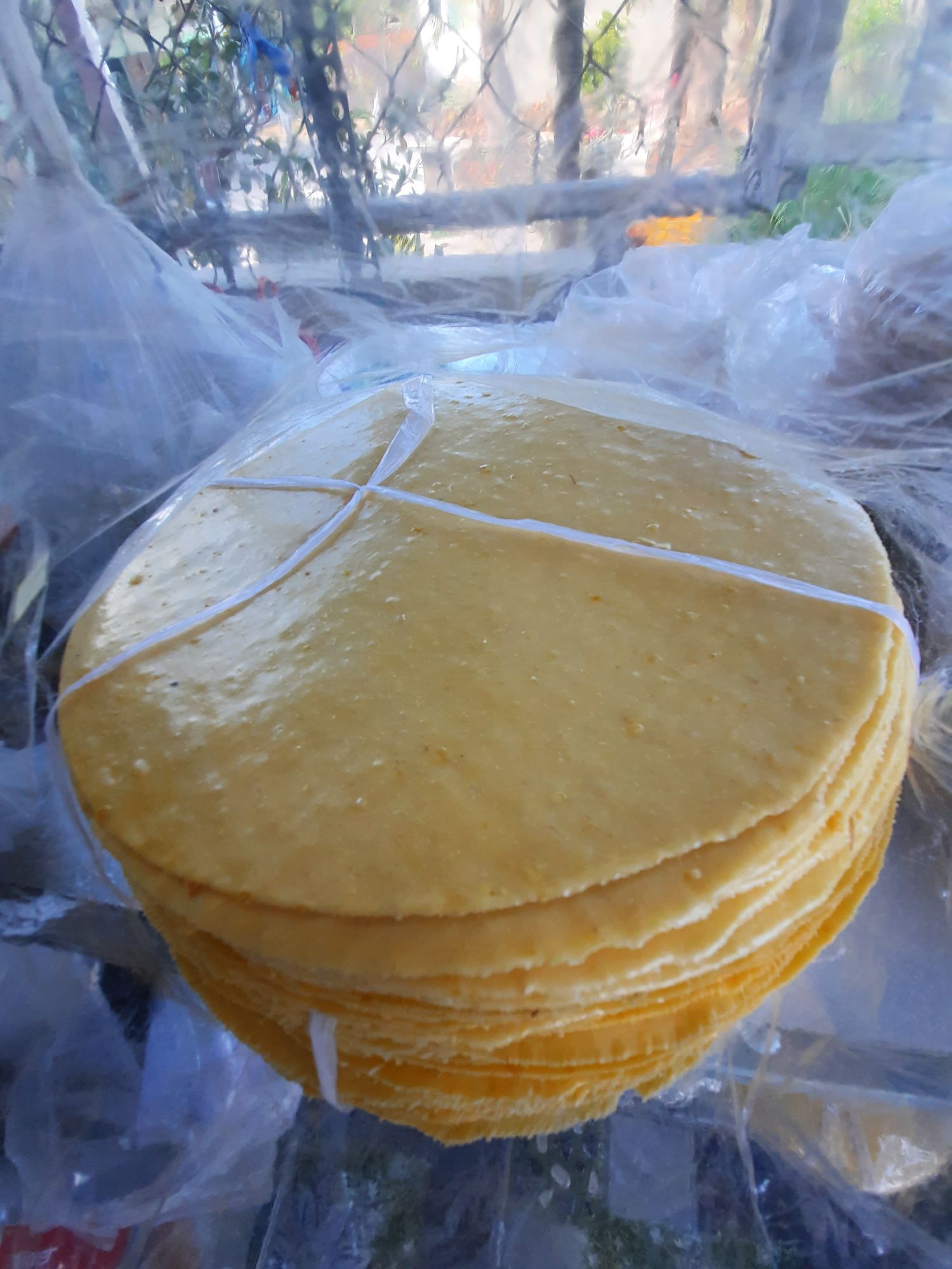 10 cái bánh phồng mì Bến Tre . size lớn : 29 cm