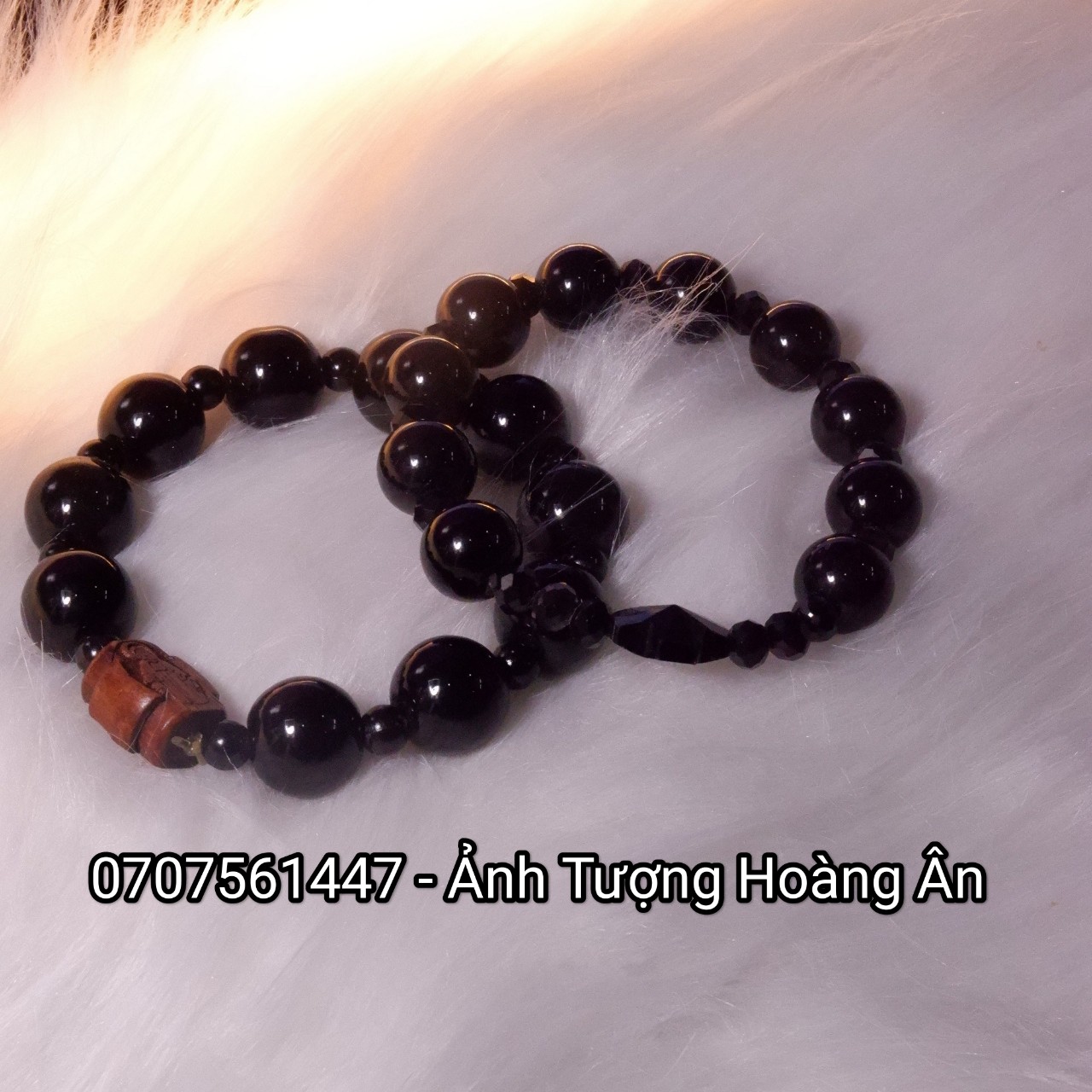 Lắc vòng tay chuỗi hạt mân côi bằng đá đen cao cấp