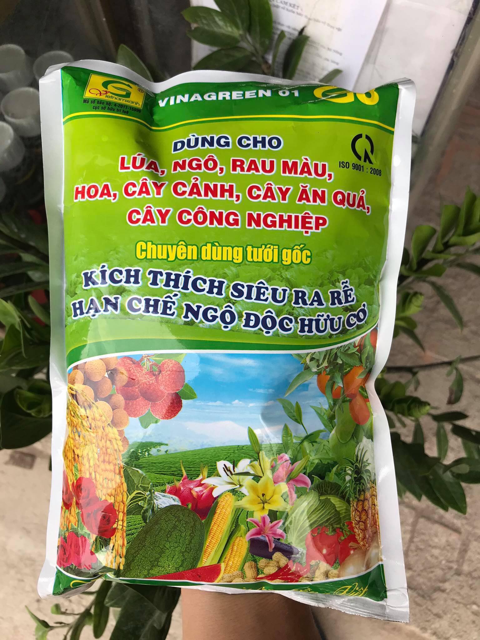 Phân bón ra rễ và giải độc hữu cơ VINAGREEN 01 (1kg)