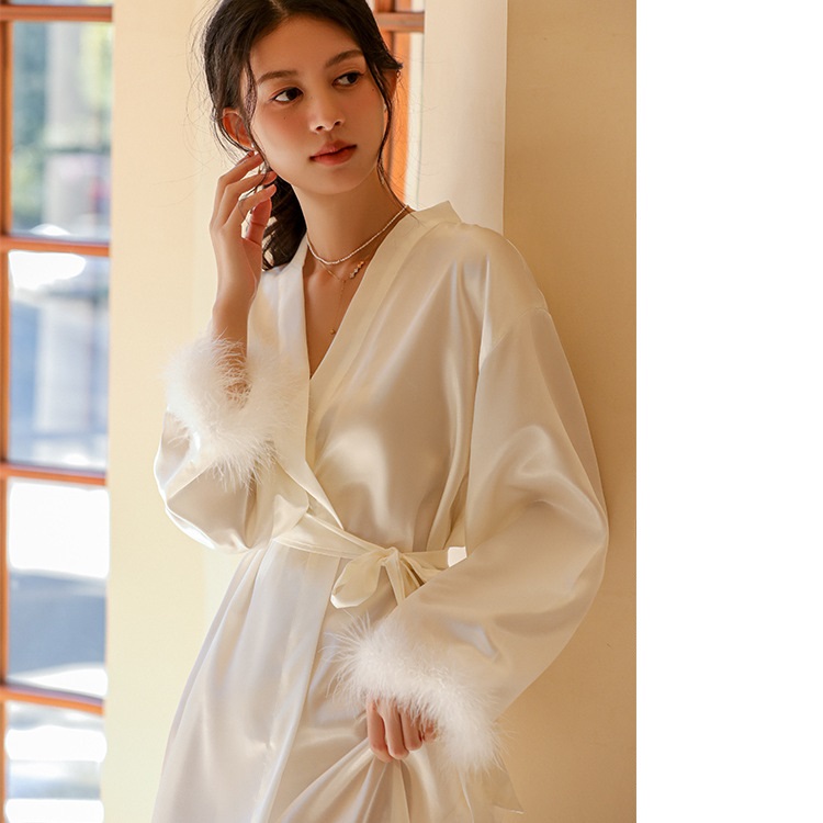 Áo choàng trang điểm cô dâu dáng Kimono phối lông vũ chụp phóng sự cưới lụa phi ° IVY209