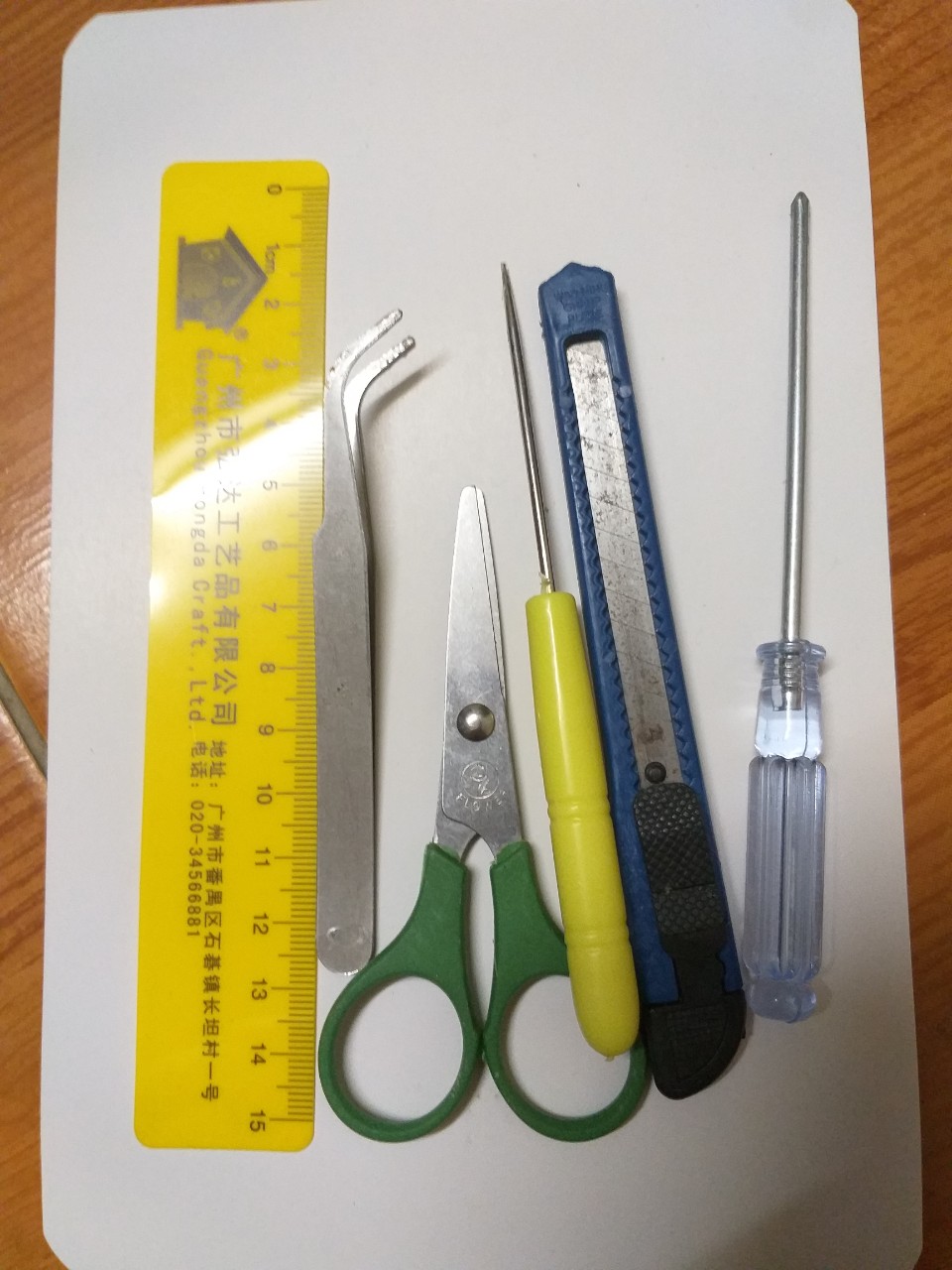 Bộ phụ kiện dụng cụ và keo rán gỗ cho mô hinh hình nhà gỗ diy