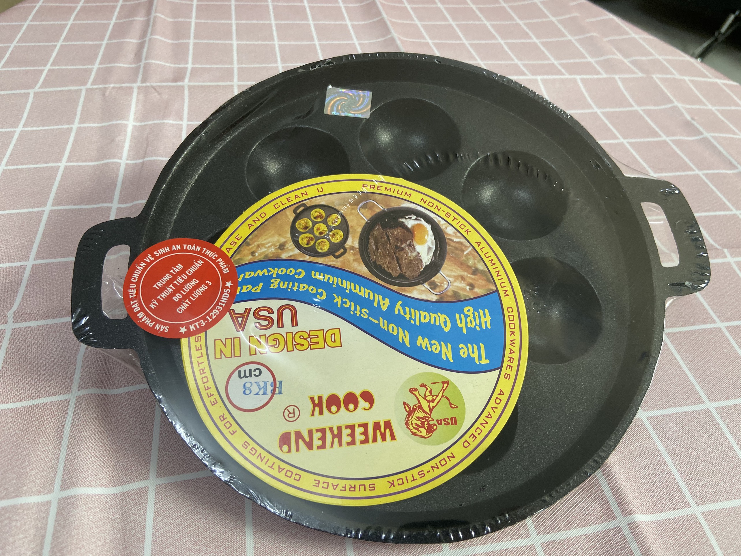 [HCM]Khuôn Làm Bánh Khọt/ Chảo Đổ Bánh Khọt Chống Dính 8 Ô 12 Ô Tiện Lợi