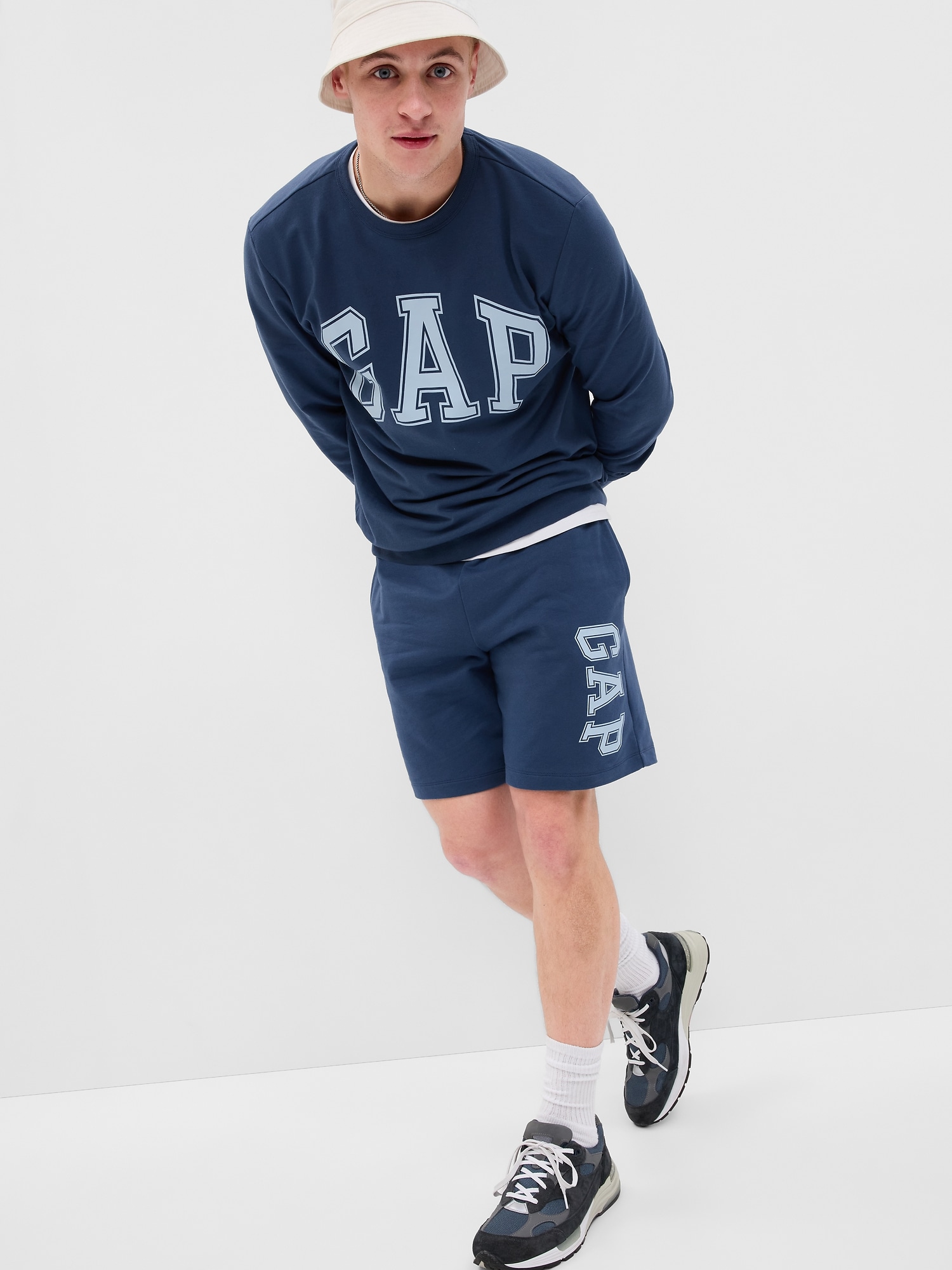 GAP Quần Short Thun Nam Logo 56216701