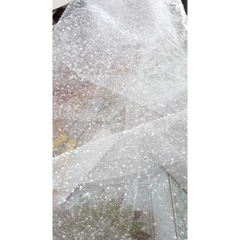 Tấm lưới tuyết trắng bó hoa tươi hoa sáp kích thước 50x50cm