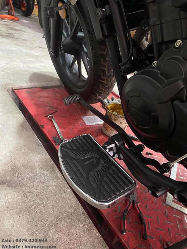 Gác Chân Trước Rebel 300-500