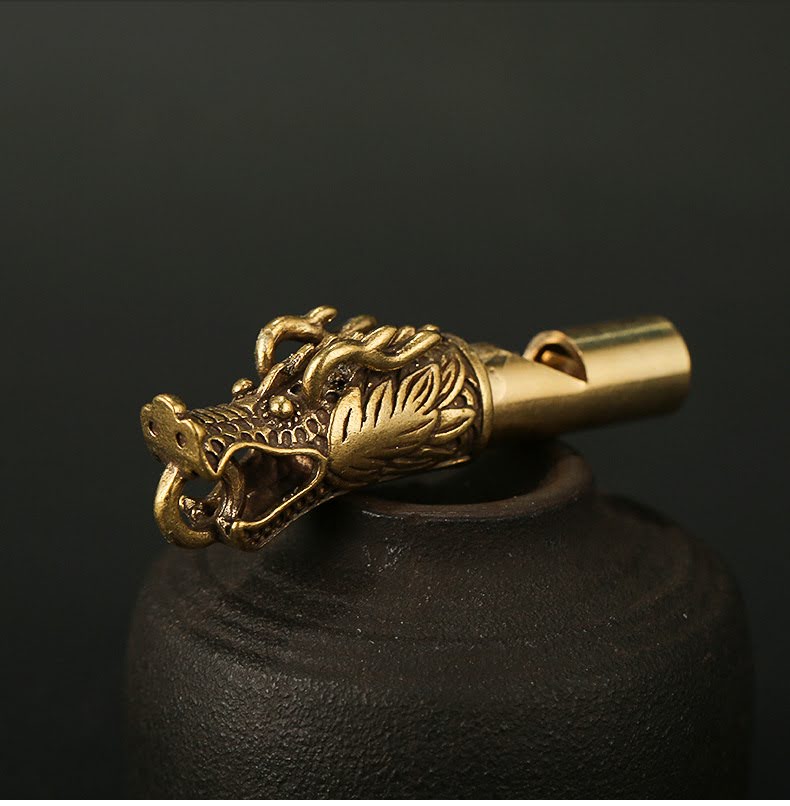 [HCM]Còi đồng đầu rồng dùng để trang trí bàn sách bàn học treo vào móc khóa mang theo đi du lịch  - SP001524