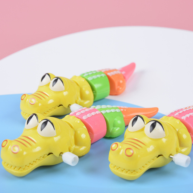Đồ chơi cho bé hình cá sấu chạy bằng cót vui nhộn cho bé