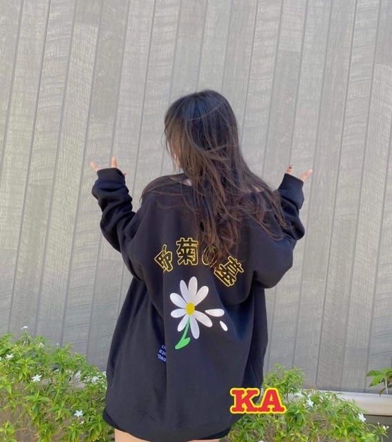 Áo khoác cadigan hoa cúc rơi cánh chữ hàn hot trend