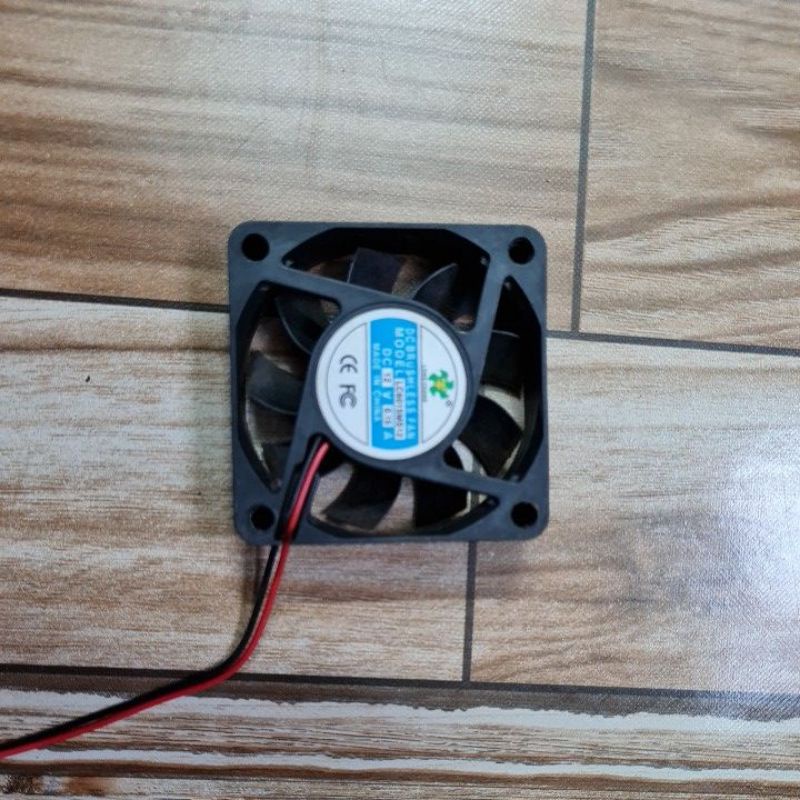 Quạt dc 12v 6×6