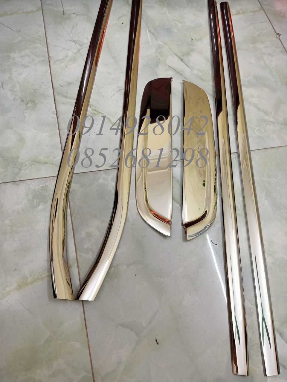 Bộ ốp nẹp viền chân kính inox ford ranger đời 2022-2023