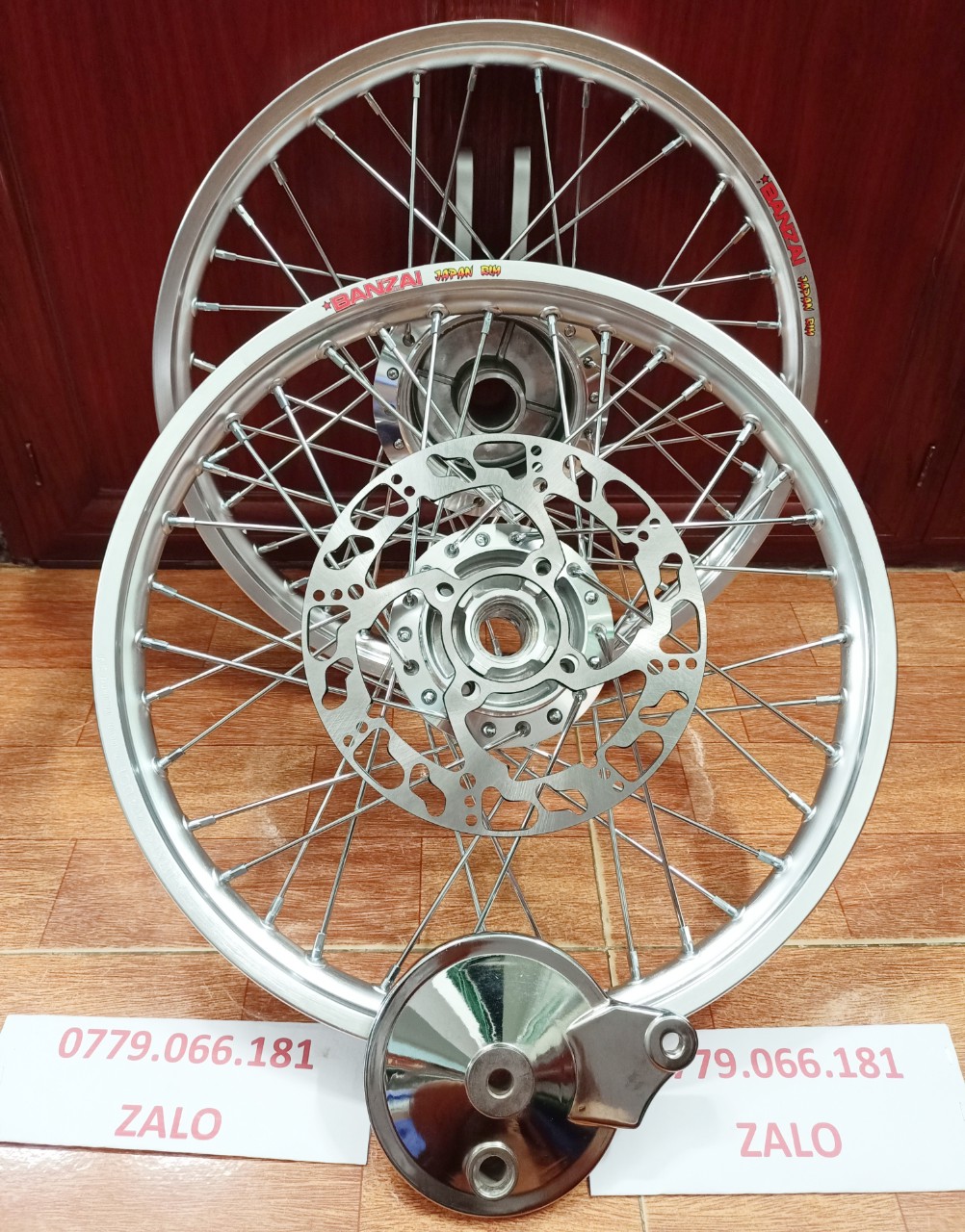 BÁNH CĂM WAVE FUTURE GẮN VỪA CÁC DÒNG XE 1 ĐĨA TRƯỚC NIỀNG NHÔM BANZAI DALE SOLUTE THÁI LAN KÈM ĐĨA NISSIN VÀ MÁ ĐÙM SAU MỚI Y NHƯ HÌNH SẢN PHẨM CHẤT LƯỢNG NHANH TAY MUA NGAY