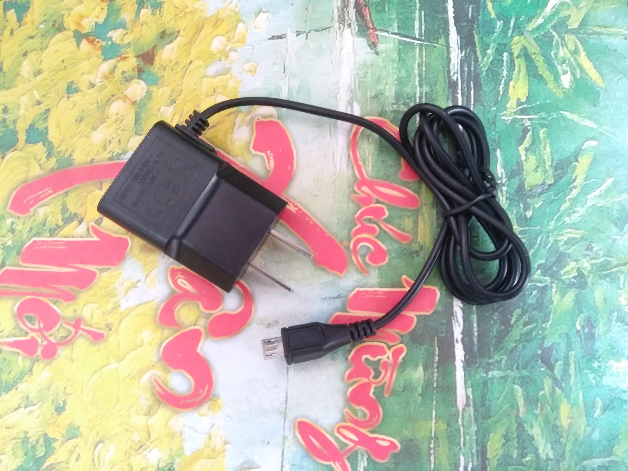 Cục Sạc Đen Dây Liền Cổng Micro USB Dây Dài 1m Tiện Lợi