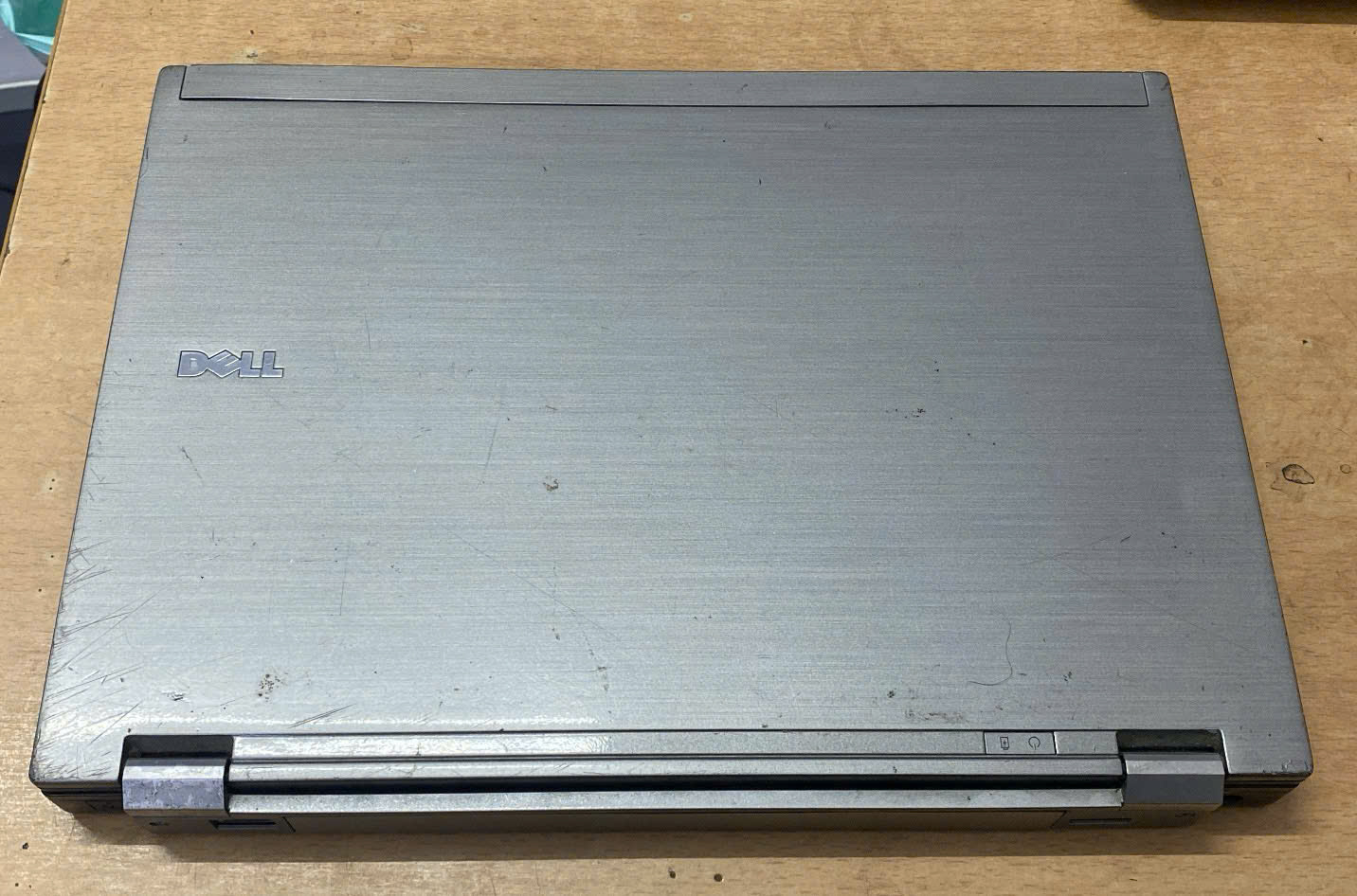 Xác Laptop Dell Latitude E6410 (i3 370M/ DDR 4Gb/ HDD 250Gb/14")