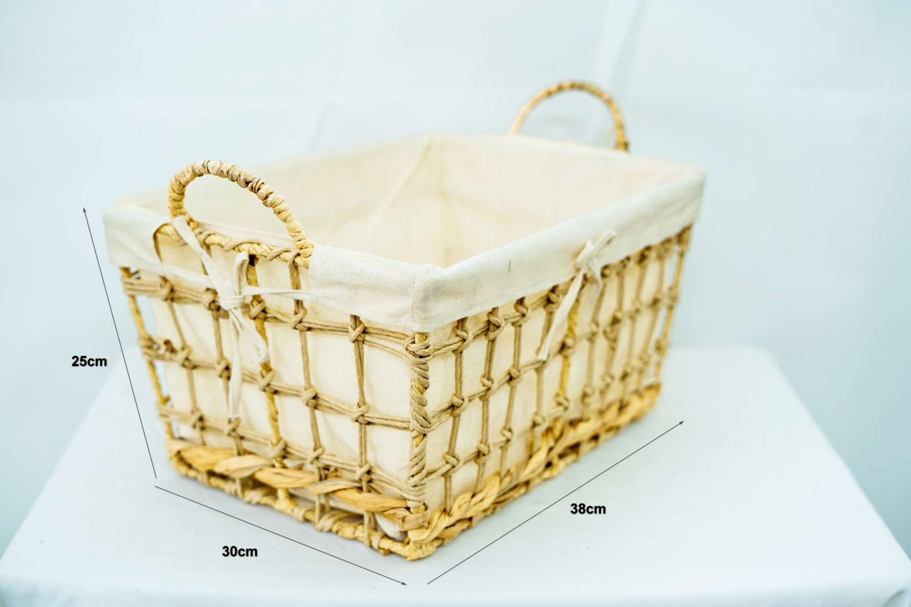 Giở khay mây đựng đồ quần áo đa năng amade