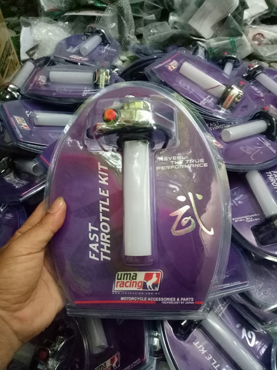 Cùm tăng tốc uma lắp xe máy.