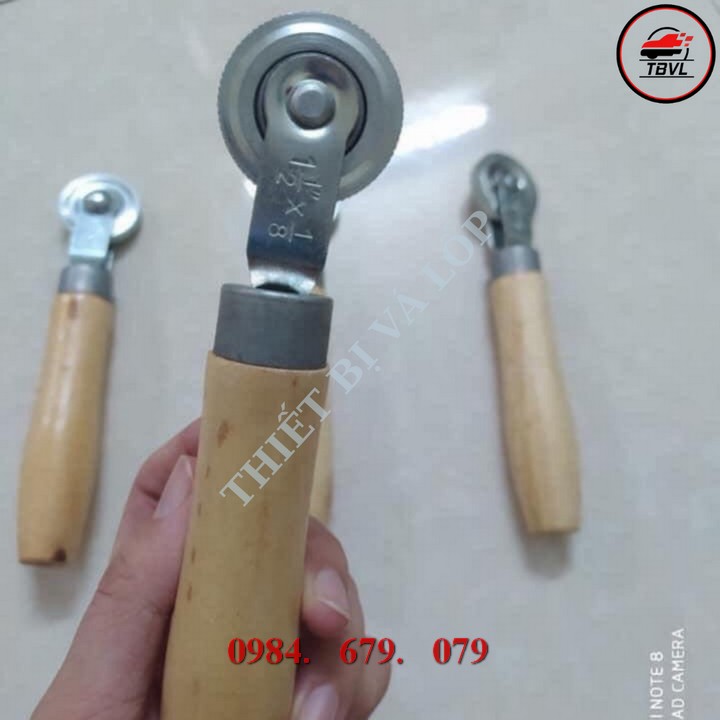 Con lăn vá săm lốp ô tô, xe máy