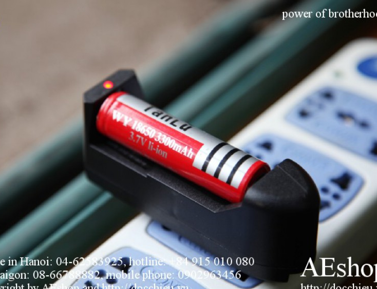 nạp pin đơn vạn năng cho pin lithium sạc pin 3.7 v sạc pin 4.2 v 18650 14500 1044