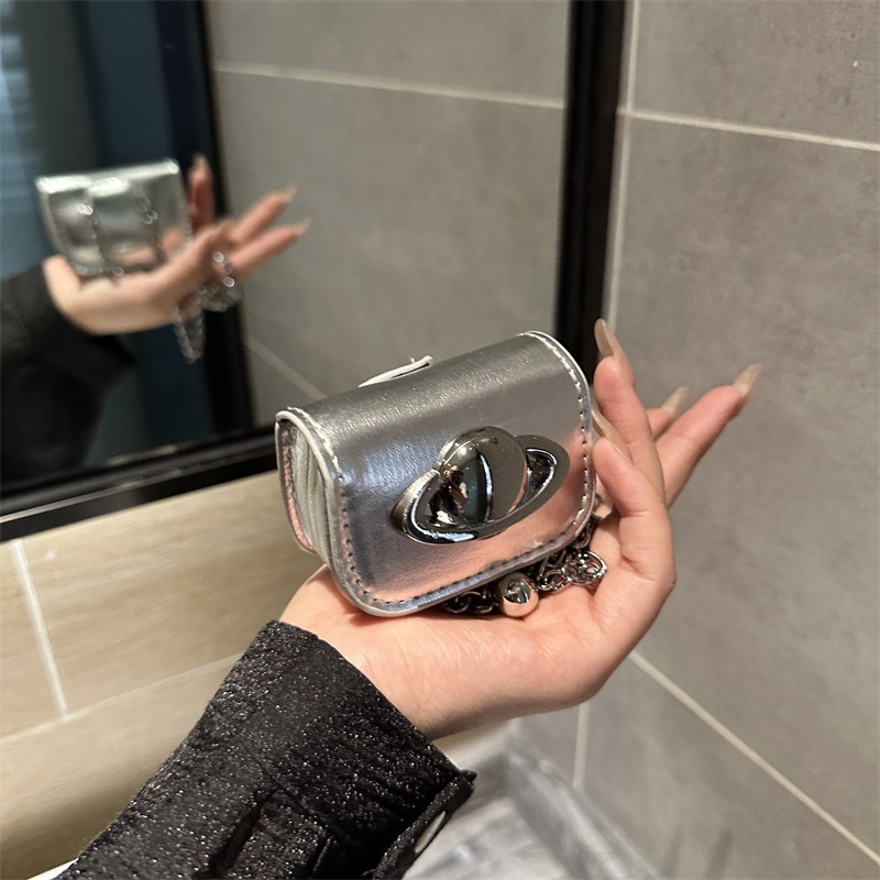 Túi đeo chéo - Túi xách mini trang trí dây xích thời trang siêu xinh 2024 - 3