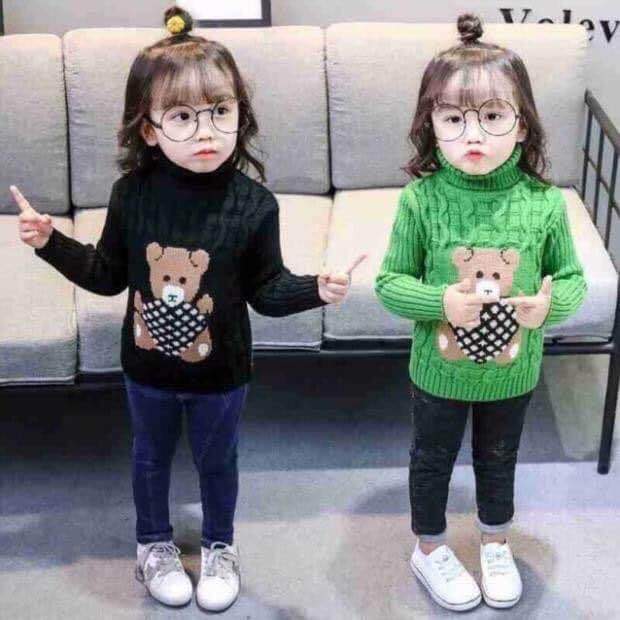 Áo len cổ lọ dày ấm họa tiết gấu dễ thương cho bé