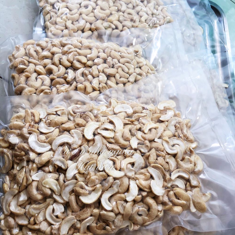 [HCM]Half broke off skin fresh cashew nut - 500gr compressed air bag - 500gr điều tươi bể đôi  hút chân không, thích hợp nấu sữa hạt, làm bánh