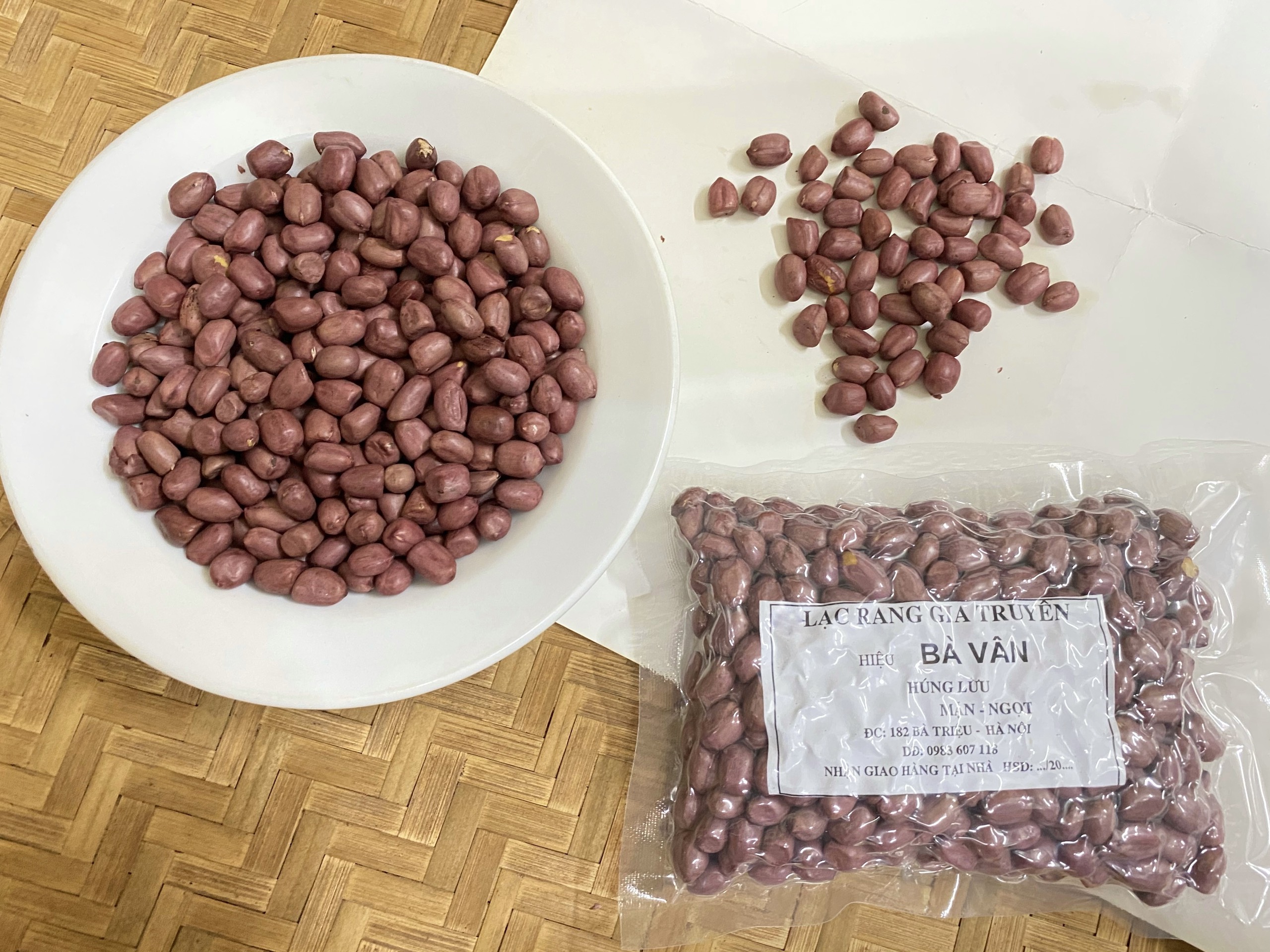 Lạc rang húng lìu hiệu bà Vân đặc sản Hà Nội 4 gói lạc đỏ = 1 kg