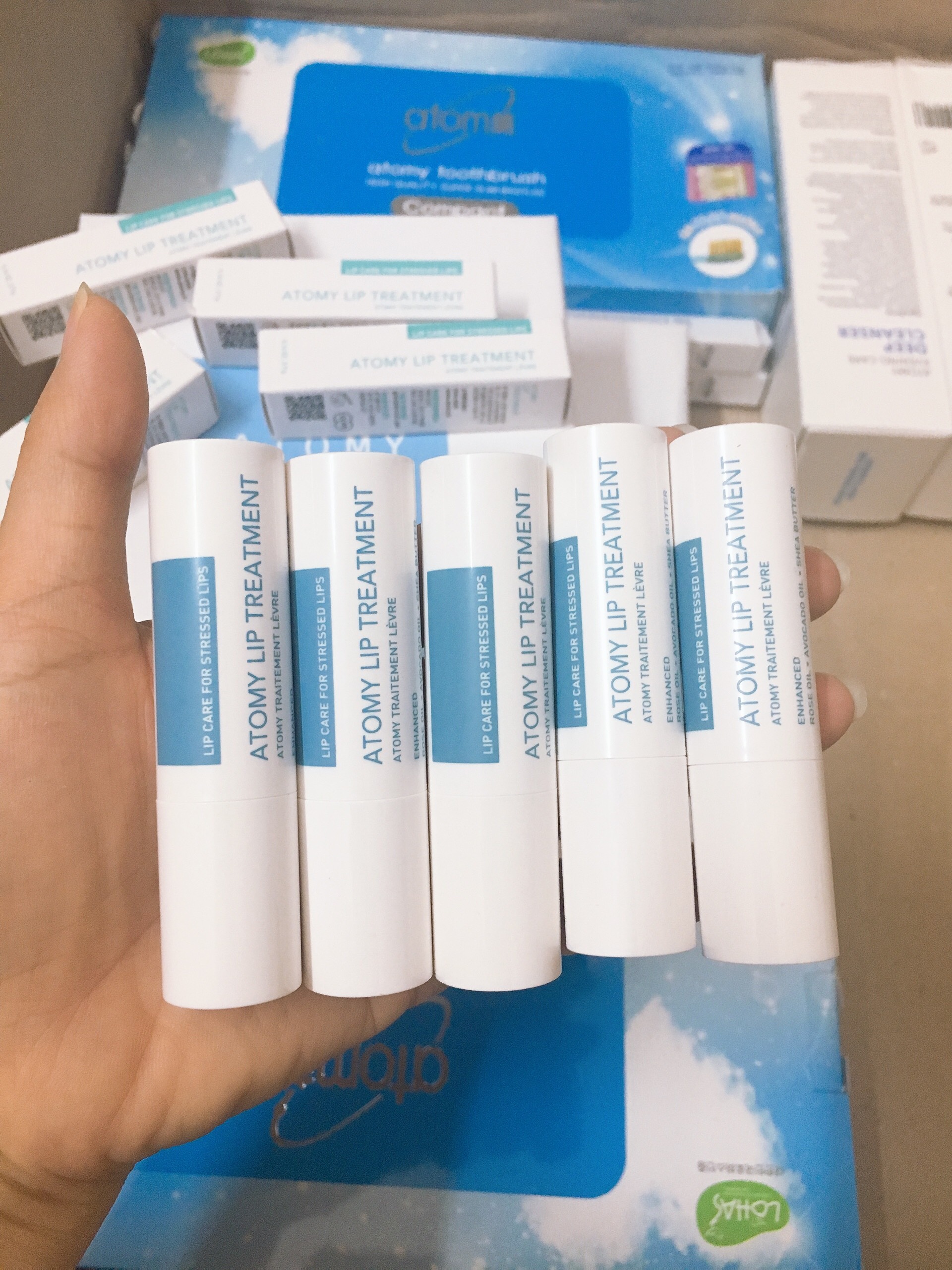 Son dưỡng môi Lip Treatment chính hãng Hàn Quốc