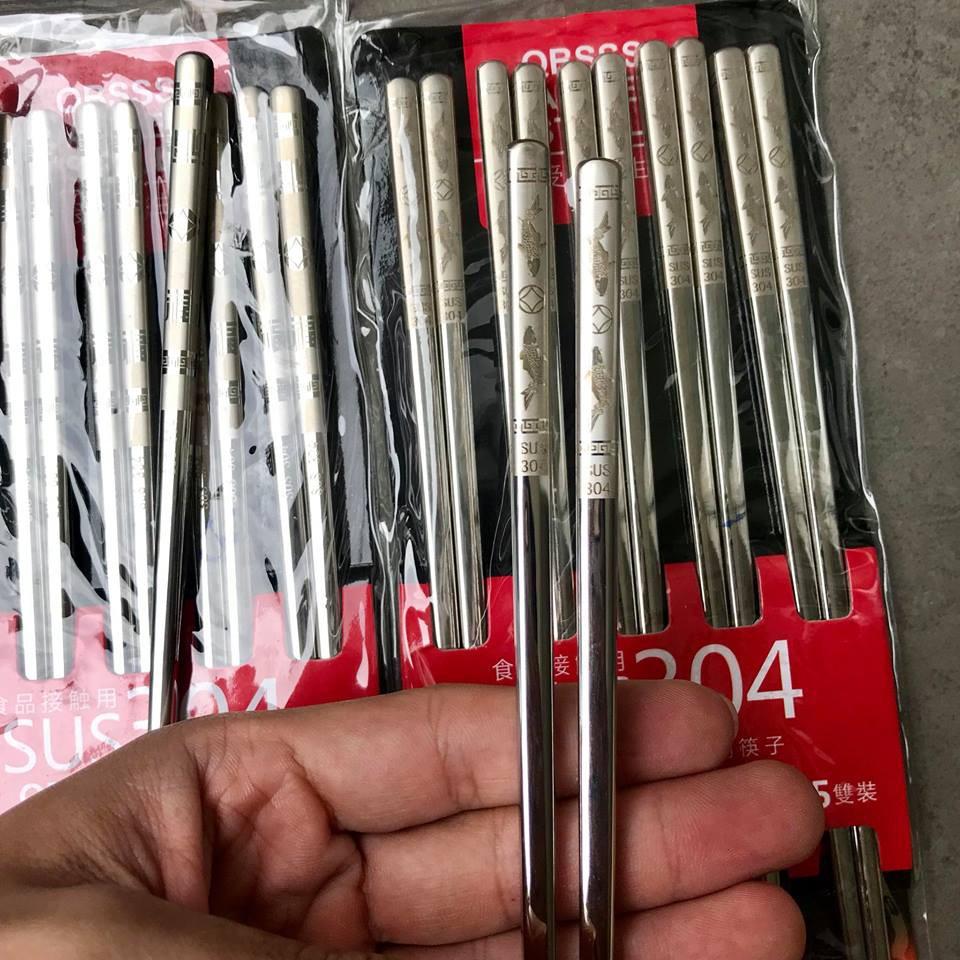 [HCM]Bộ 5 Đôi Đũa inox SuS 304 Chống Trượt Cao Cấp - nhập khẩu trực tiếp hàn quốc/ Trọng lượng 1 đôi đũa: 35gr Chiều dài: 23.5cm Đuôi Đũa khắc lazer nhám chống trượt