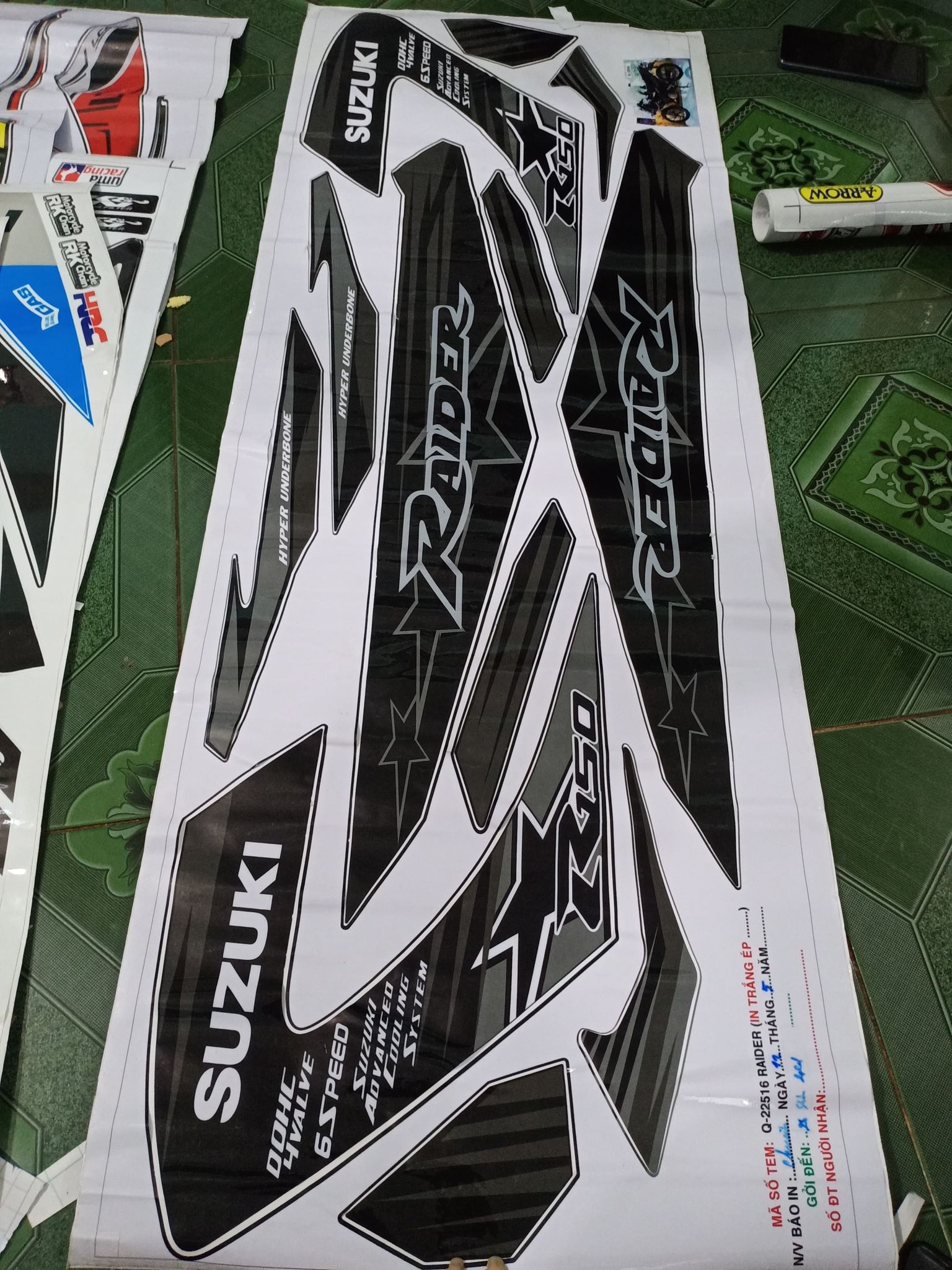 Tem rời raider r150 đen xám