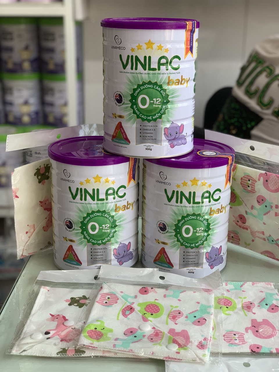 Sữa bột Vinlac Baby 900g (0-12 tháng) date 2023 Mua 2 hộp tặng khăn cho bé