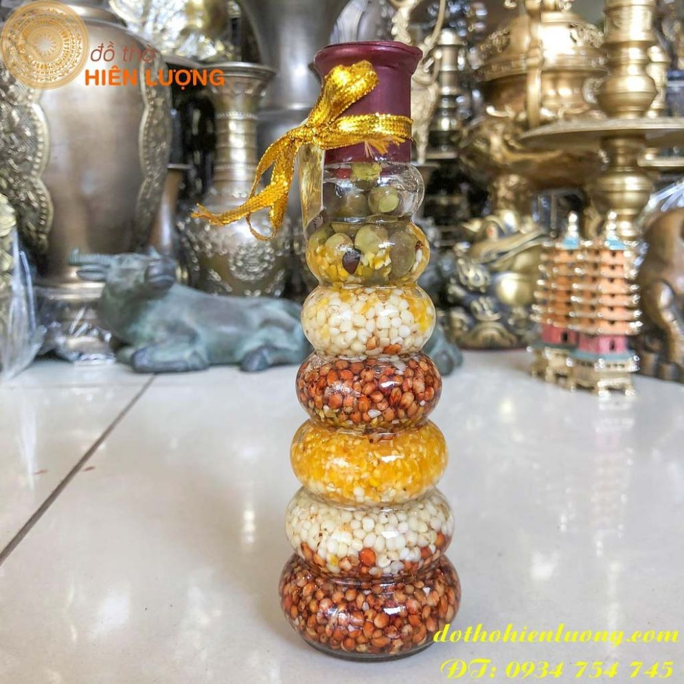 Lọ gạo muối tài lộc để bàn thờ thần tài