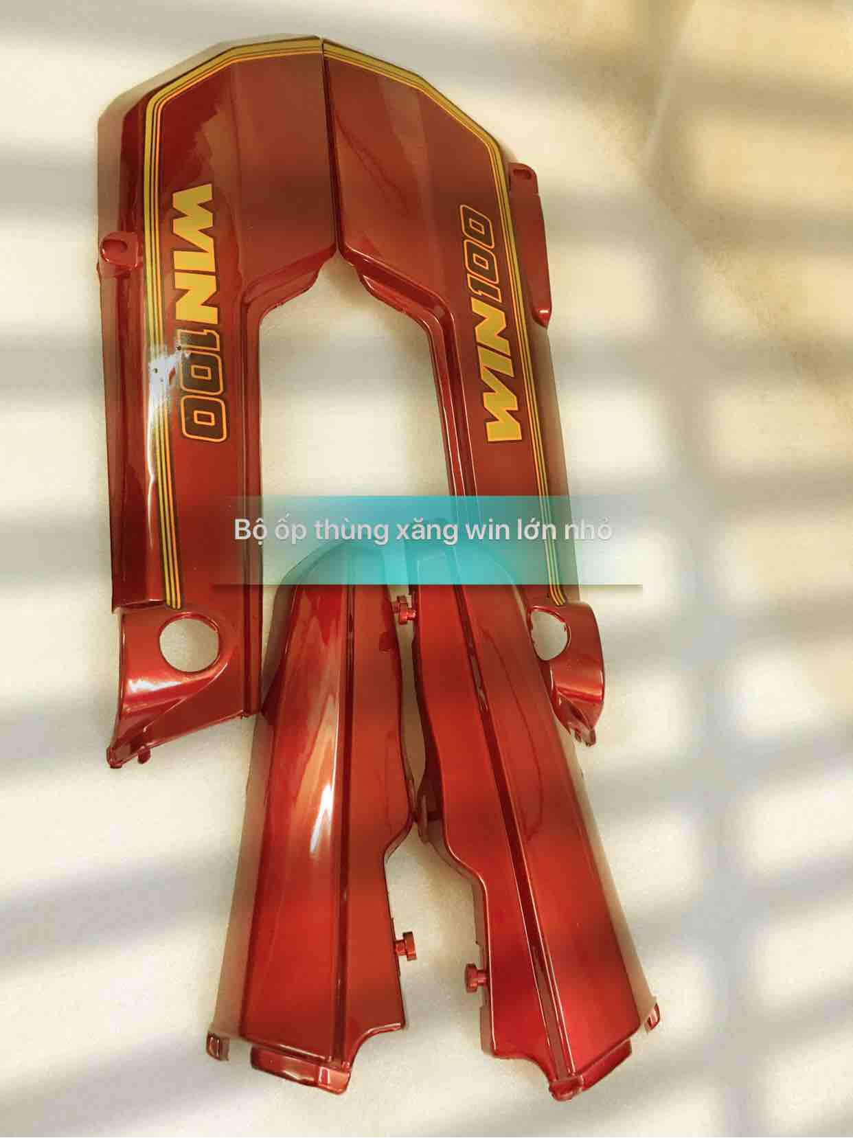 Bộ áo win lớn nhỏ màu đỏ có tem