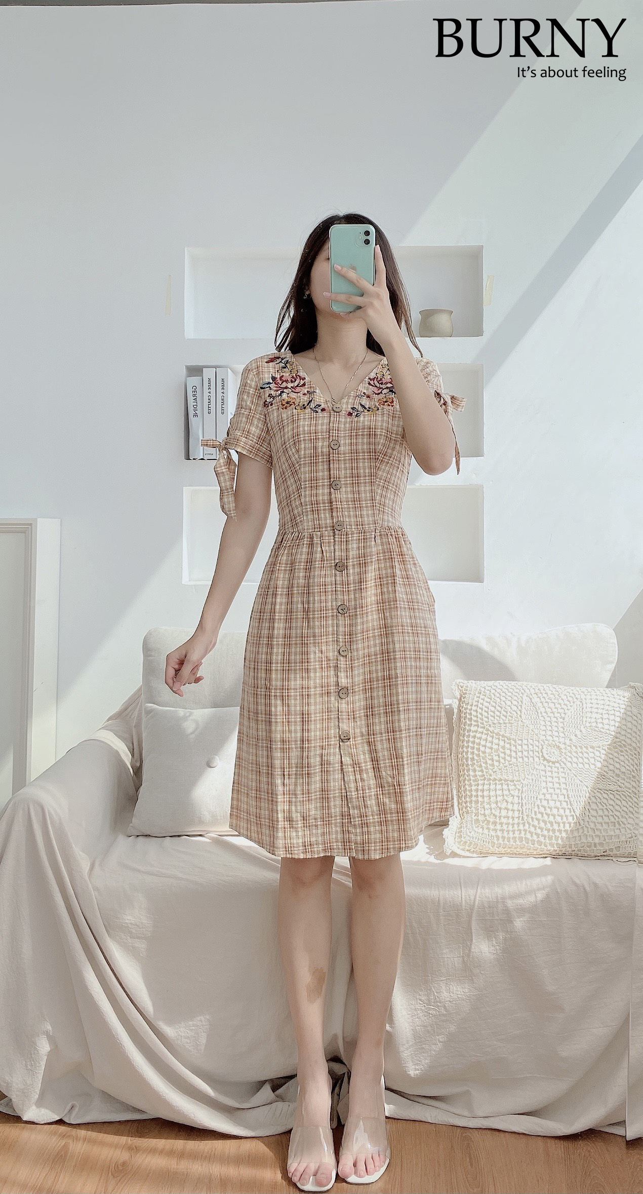 Váy đầm xòe ngắn tay họa tiết kẻ vàng Floral dress Burny V4003549KV