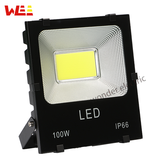 Đèn pha led 100w siêu dày ánh sáng trắng