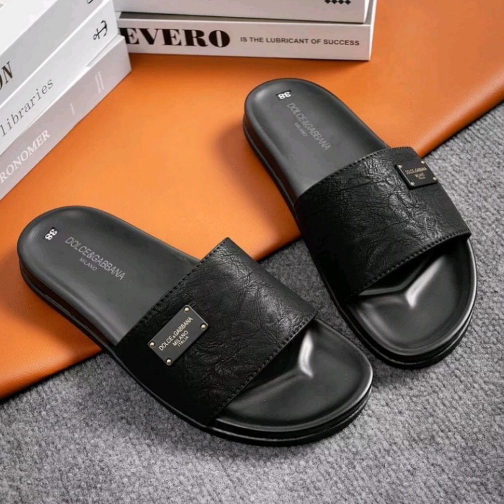 Dép nam nữ, quai ngang đẹp. Quai da  đế cao 3cm chống trơn trượt không thấm nước, đủ size 37-43