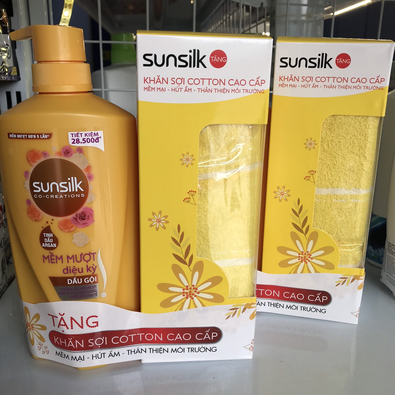Dầu gội Sunsilk mềm mượt diệu kì 650g tặng khăn sợi cotton cao cấp